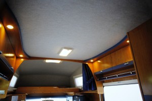 バンテック　キャンピングカー　ジルクルーズ　内装