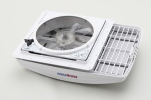 キャンピングカーパーツ　MAXX FAN