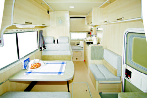 バンテック キャンピングカー CORDE BUNKS(コルドバンクス)