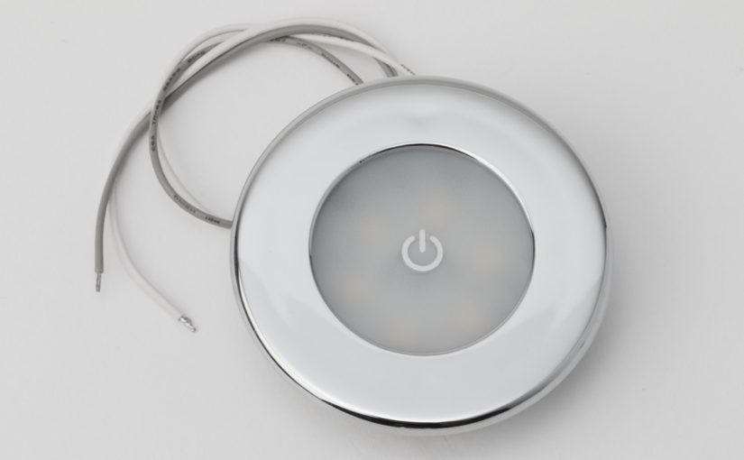 キャンピングカーパーツ　照明　♯211088　LED３段タッチダウンライト丸型クローム（自然光）