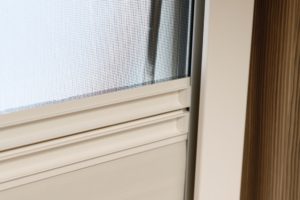 キャンピングカーパーツ　♯032072　SEITZ 押出ウィンド D-Lux 500×300