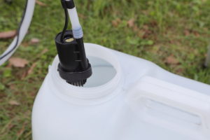 キャンピングカーパーツセンター　バッテリー内蔵ポータブル温水器