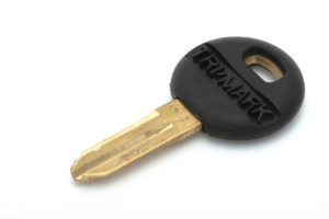 キャンピングカーパーツセンター　♯031093　エントランスドア ブランクキー（KS101）