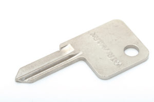 キャンピングカーパーツセンター　♯031048　エントランスドア デッドロックブランクキー（KS601）