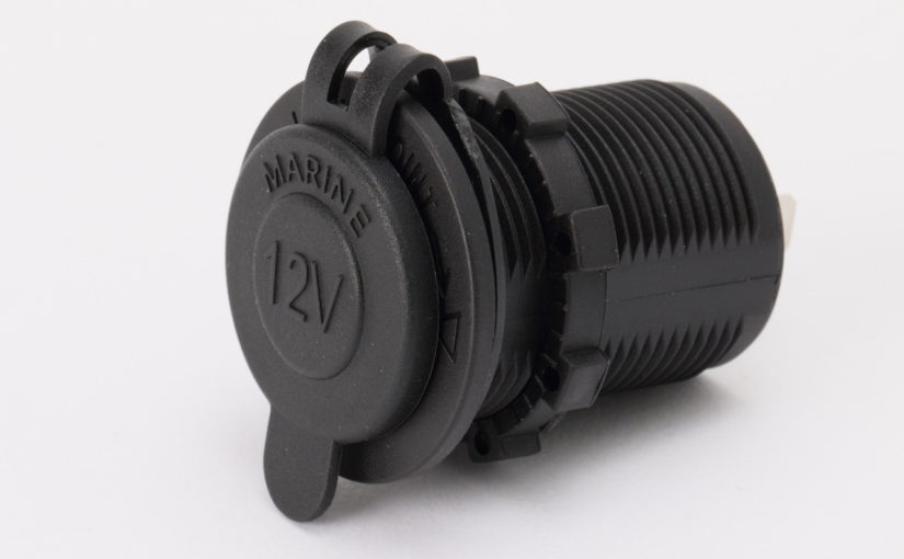 キャンピングカーパーツセンター♯172108埋込防水ＤＣソケット（単体）12Ｖ