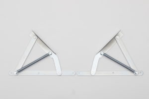 キャンピングカーパーツセンター　♯062090　椅子収納金物 レギュラー