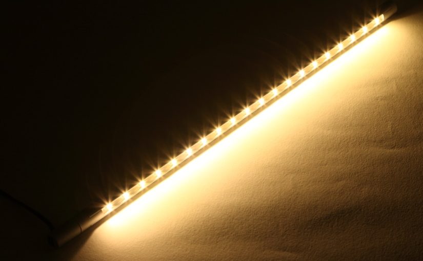 【キャンピングカーコラム　バックナンバー第66回】スリムなLEDライトだから取り付け場所を選ばない（2017年6月30日）