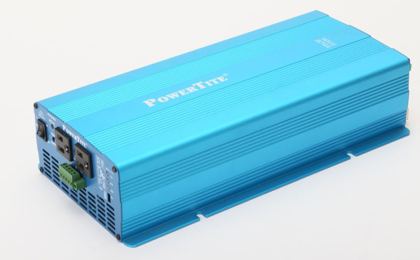 【キャンピングカーコラム　バックナンバー第16回】車内でＡＣ100Ｖを使うためインバーターを装備しよう（2016年7月15日）