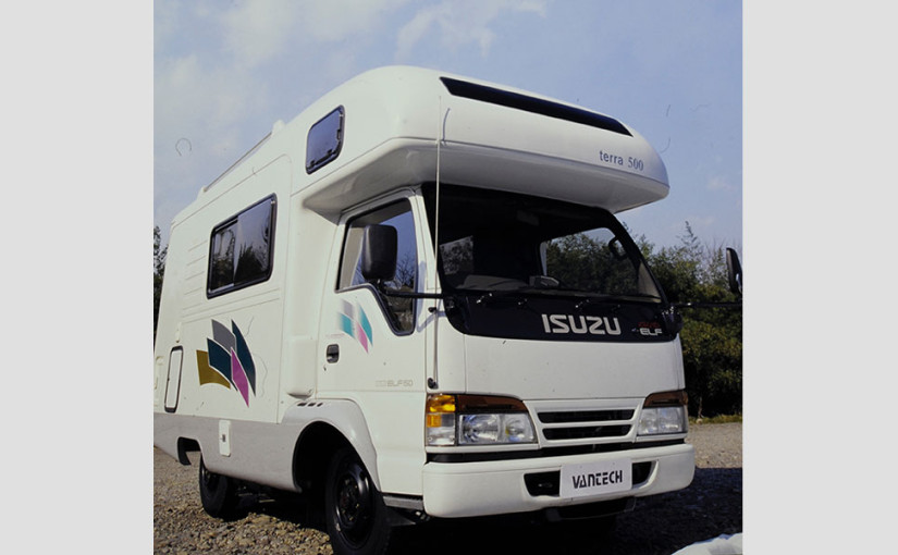 【キャンピングカーコラム　バックナンバー第15回】余裕のシャシーを求め、エルフを採用したTerra500（2016年7月8日）