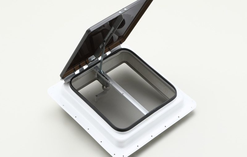 【キャンピングカーコラム　バックナンバー第116回】キャンピングカー、夏の過ごし方（2018年6月15日）