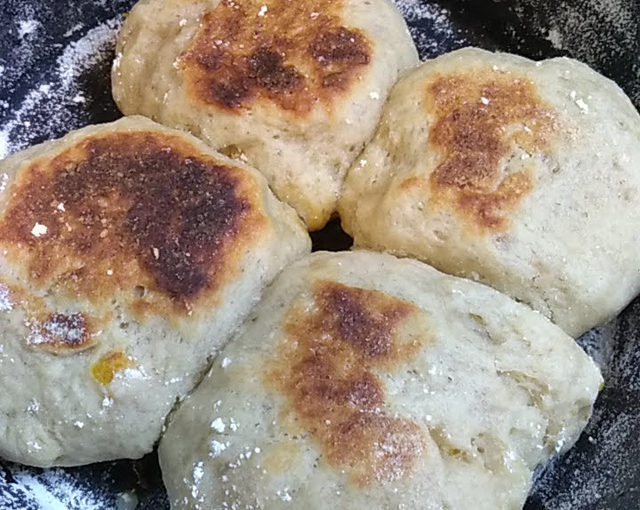 【キャンピングカーコラム　バックナンバー第145回】キャンピングカーの調理道具にフタ付きスキレットが抜群に便利！（2019年1月4日）