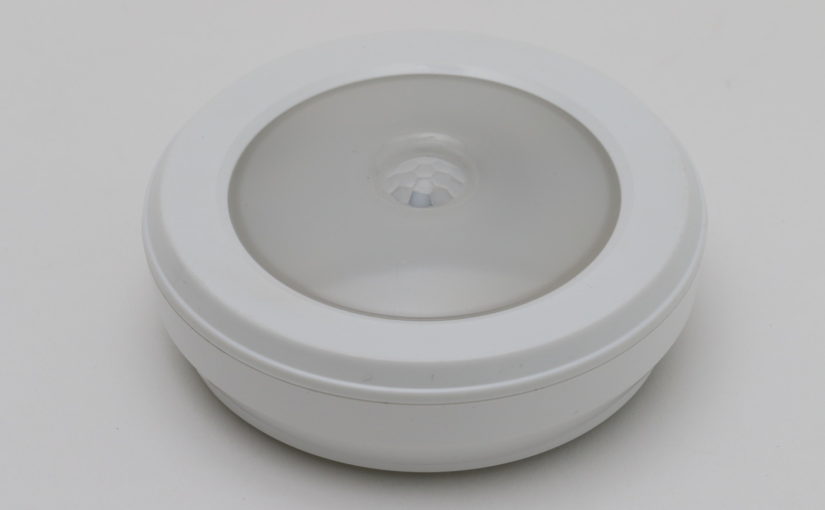 【キャンピングカーコラム　バックナンバー第182回】夜中でも自動で足もとを照らしてくれる（2019年9月21日）