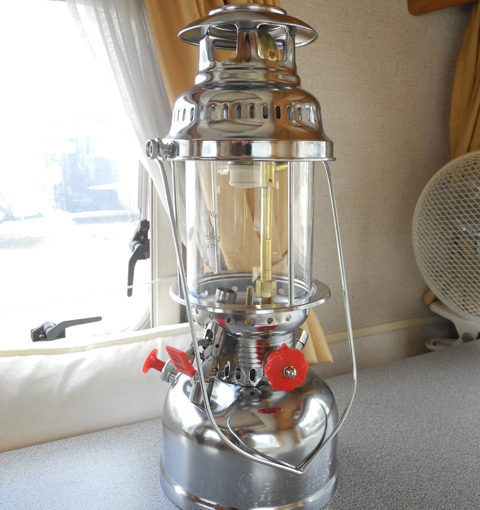 【キャンピングカーコラム　バックナンバー第190回】台風一過、灯りと暖房を考える、たぶんその１（2019年11月22日）