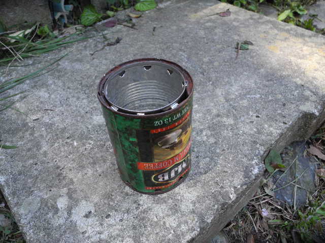 【キャンピングカーコラム　バックナンバー第220回】ナイフで遊ぼう　簡単TLUDストーブ（2020年6月19日）