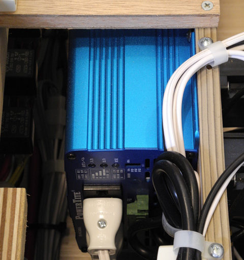 【キャンピングカーコラム　バックナンバー第95回】キャンピングカー生活が劇的に快適になる大容量インバーター（2018年1月19日）