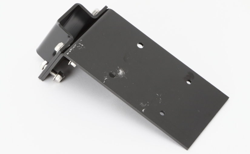 【キャンピングカーコラム　バックナンバー第223回】システムキャリヤを使ってサイドオーニングを取り付ける（2020年7月10日）